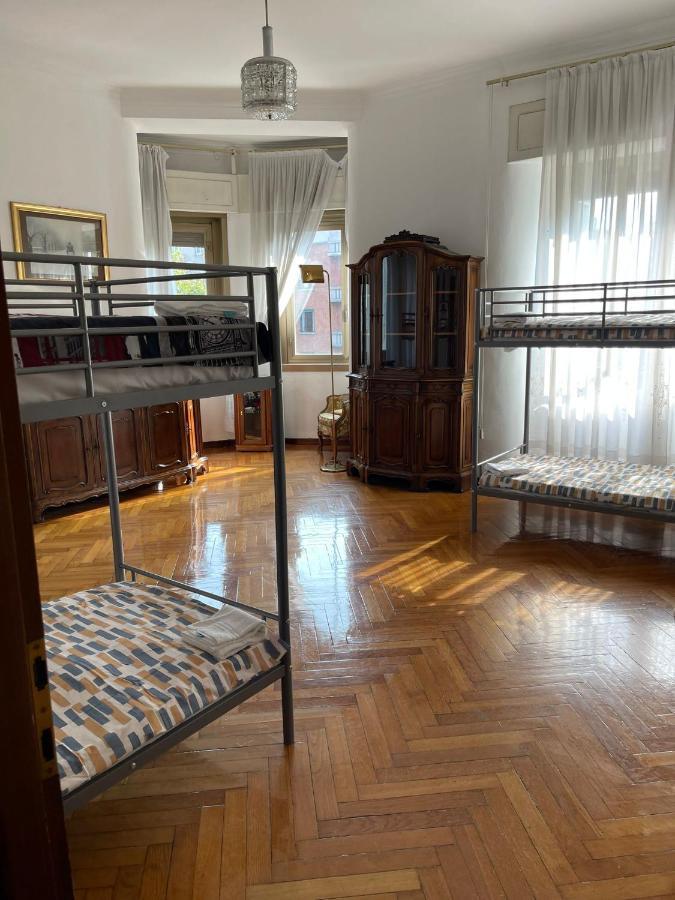 Hostel Corner 32 Milano Eksteriør bilde